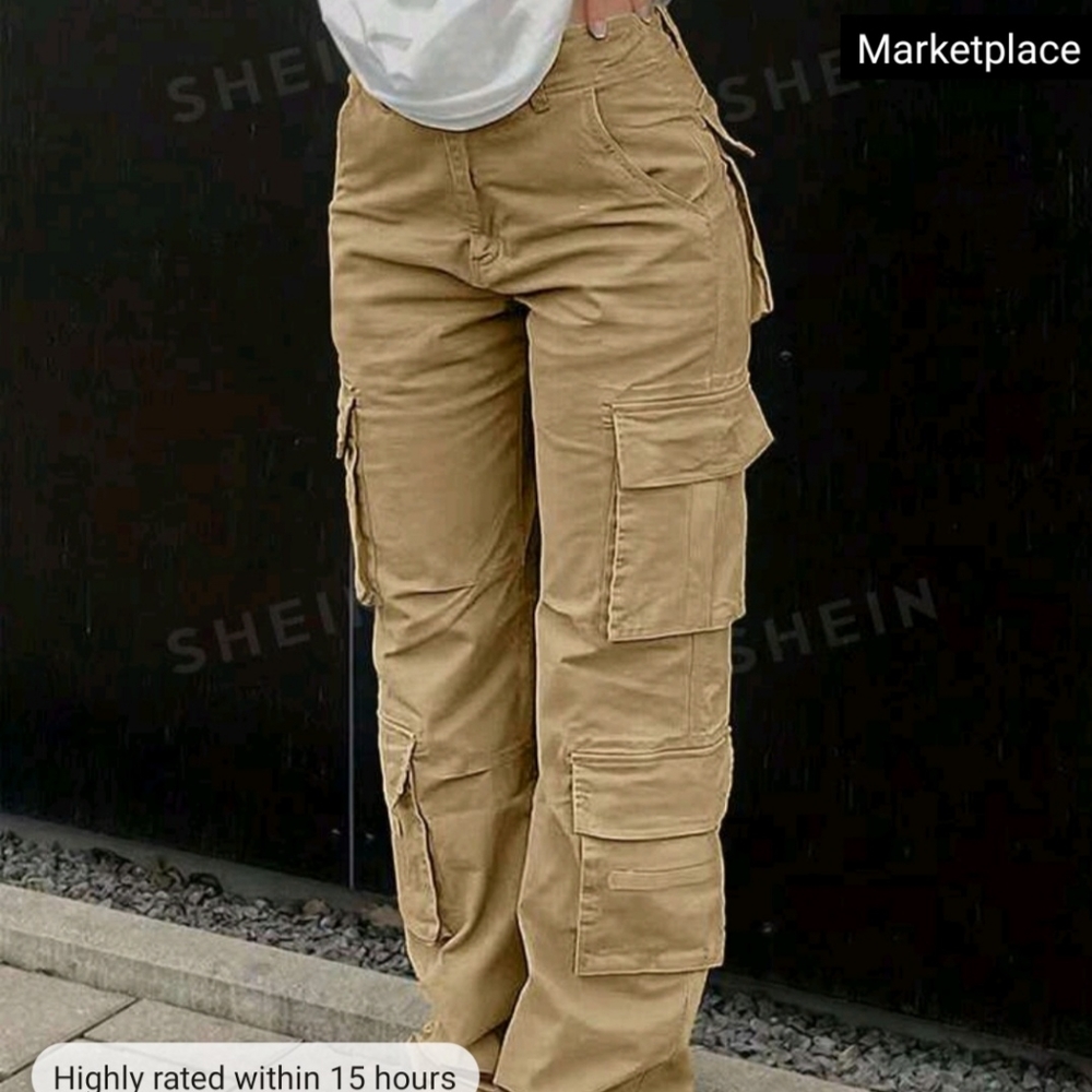 Women's cargo pants very cute I accidentally ordered two pairs 🙄😊